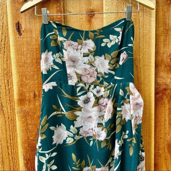 Green and Blush Floral Strapless Sweetheart Tulip Midi Dress 🌿 - Picture 4 of 10